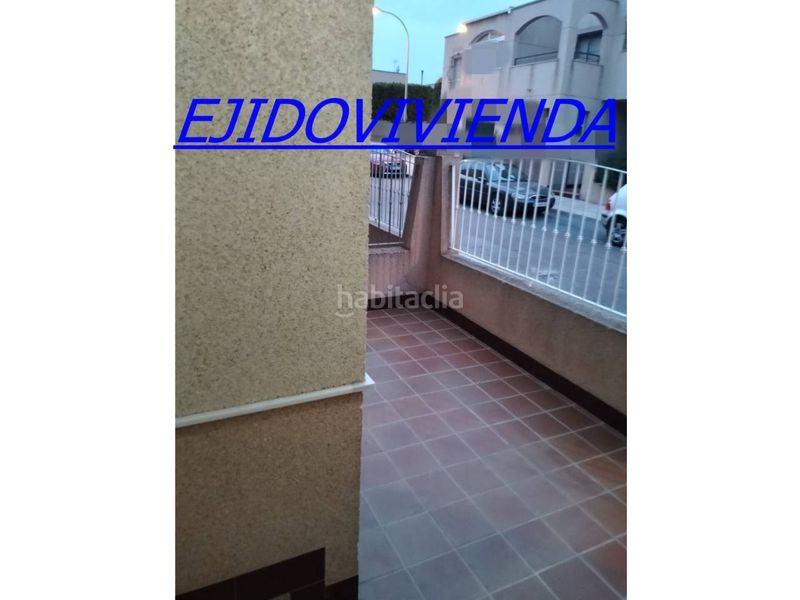 Foto a658dce0-2a67-4138-96dd-055607fad702. Casa adossada amb aparcament a Plaza de la Luz Ejido (El)