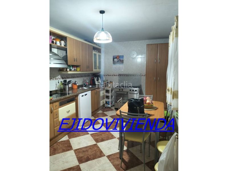 Foto d72e33af-5476-44cb-a53b-95f67f81b0f6. Casa adossada amb aparcament a Plaza de la Luz Ejido (El)