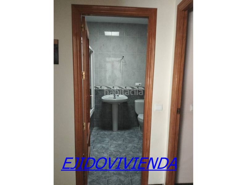 Foto 84d8b91e-29b1-4590-a0cf-abde9cba12b0. Casa amb aparcament a Berja