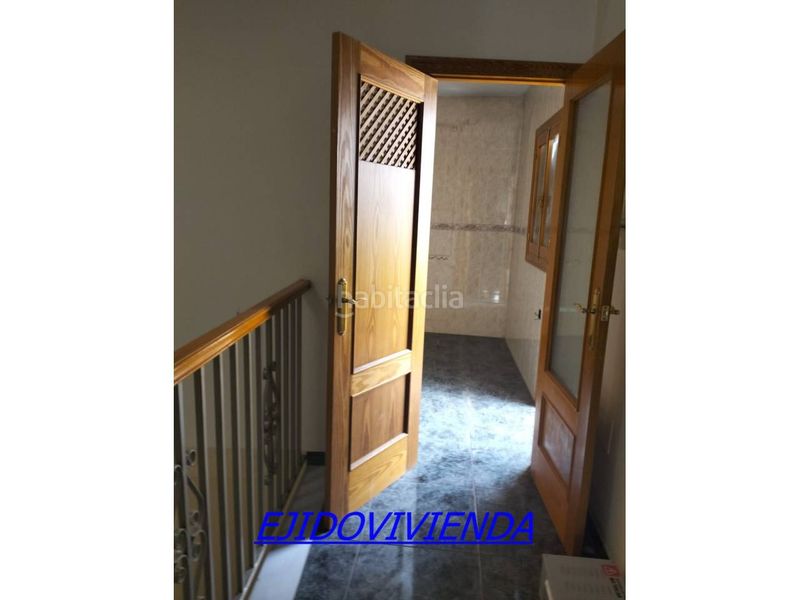 Foto b3855a95-e745-4279-a9b1-7cb24d22c1d7. Casa amb aparcament a Berja