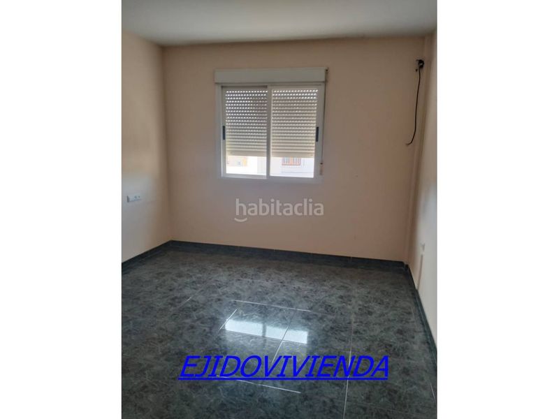 Foto b80a8e83-4d09-48d2-8c4e-92514bd0c499. Casa amb aparcament a Berja