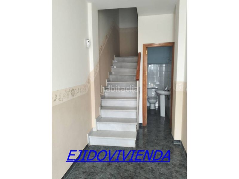 Foto e2b445a8-8a03-4dba-88b3-2423b1475b3c. Casa amb aparcament a Berja