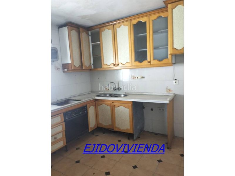 Foto f8f600f5-a339-42c9-a310-6230f596d193. Casa amb aparcament a Ejido Sur Ejido (El)