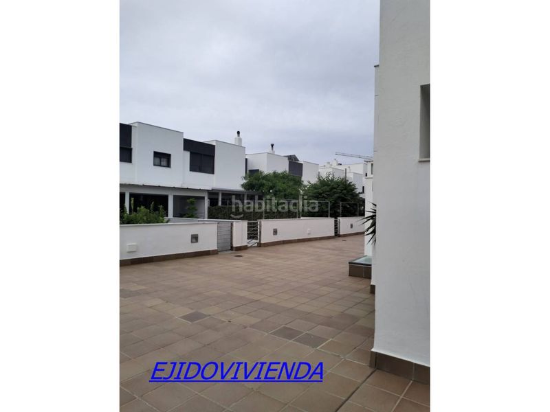 Foto f3ea1513-4ecf-4809-8090-9b19f7443317. Casa amb aparcament piscina a Almerimar Ejido (El)