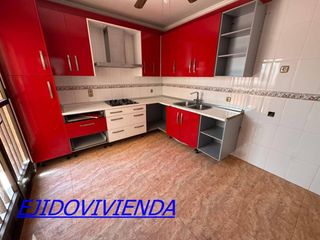 House in Matagorda. Casa duplex en venta en matagorda vivienda en flash