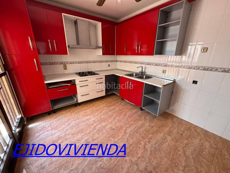 Foto 3a89c061-9bf7-4055-9f69-809a208a8f3e. Casa amb aparcament a Matagorda Ejido (El)