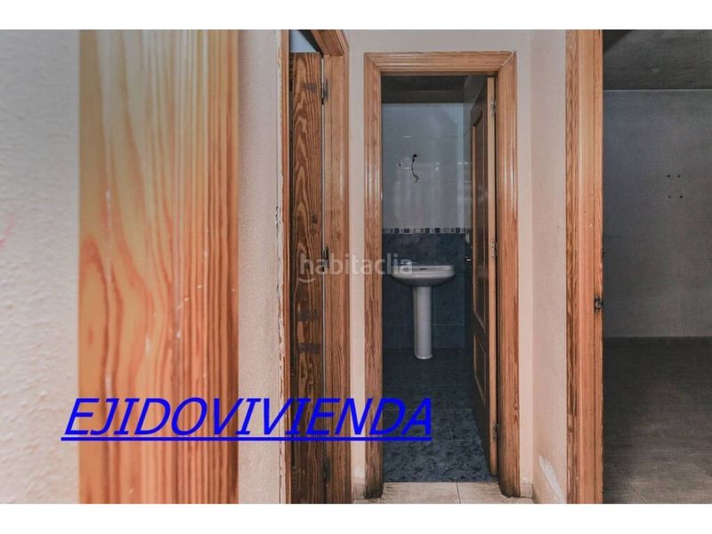 Foto e3712d8d-1fa9-40b9-89b9-a0422205b35b. Pis amb aparcament a Ejido centro Ejido (El)