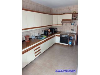 Piso en Ejido Sur. Venta de piso amplio y soleado en el ejido, zona auditorio