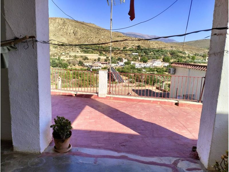 Foto 6dfda8b1-52c3-4fb7-8c27-9dfade86584a. Casa amb aparcament a Ugíjar