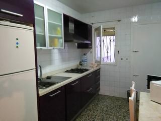 House in Pabellón - Estación - El Corte Inglés. Casa sobre almacen en venta