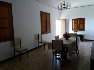 Masia a Nevada. Casa con huerto en venta