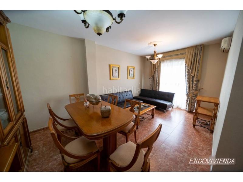 Foto 0cc7267c-2c8c-4069-876d-080f55057c02. Casa amb aparcament a Plaza de la Luz Ejido (El)