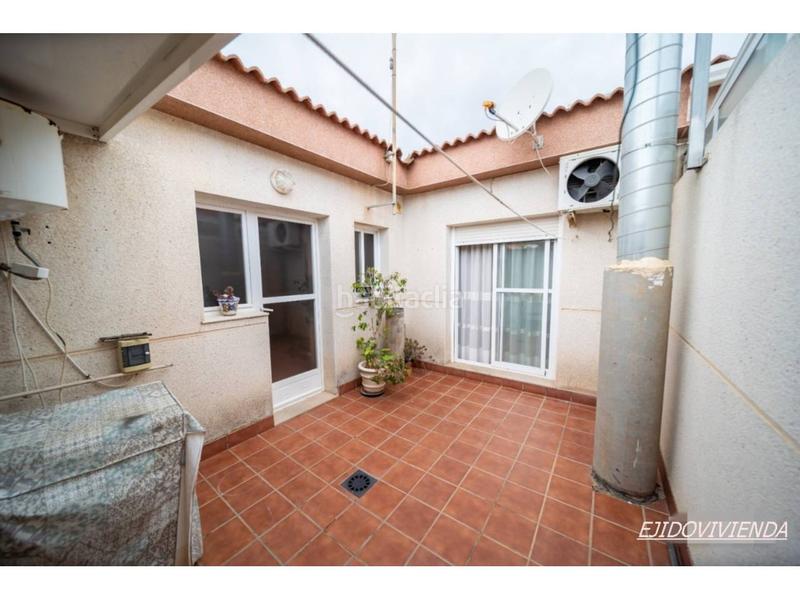 Foto dfd35bbf-074b-4079-a9de-0368fecb7308. Casa amb aparcament a Plaza de la Luz Ejido (El)