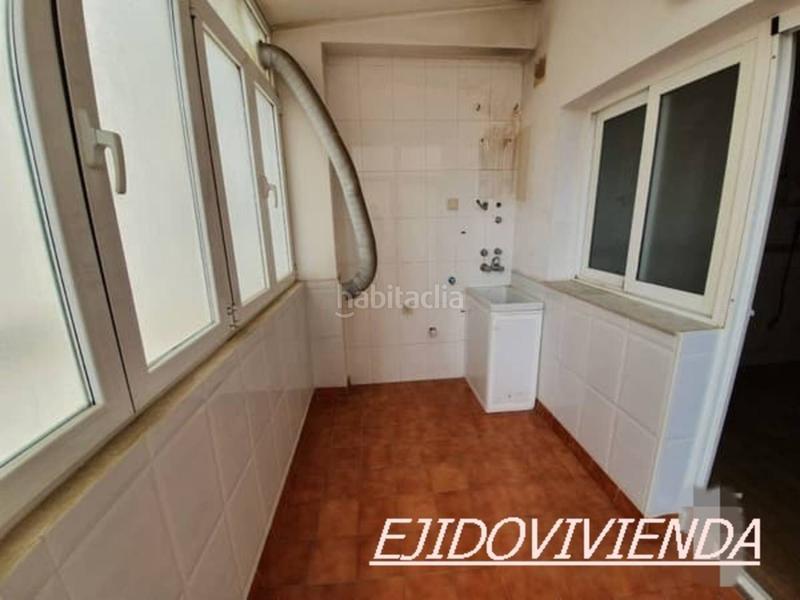Foto aaf2d706-1e43-452a-bdd1-6446b6f7d2fb. Piso  en venta en barrio sur en Pabellón - Estación - El Corte Inglés Ejido (El)