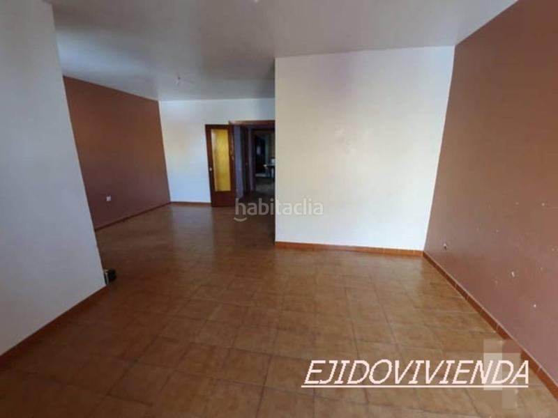 Foto 81dcfe5e-0ae7-4ea4-8ed4-45554ed0f9ca. Casa amb aparcament a Santa María del Águila Ejido (El)