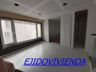 Local commercial à Pabellón - Estación - El Corte Inglés. Local en venta en barrio pabellónestación