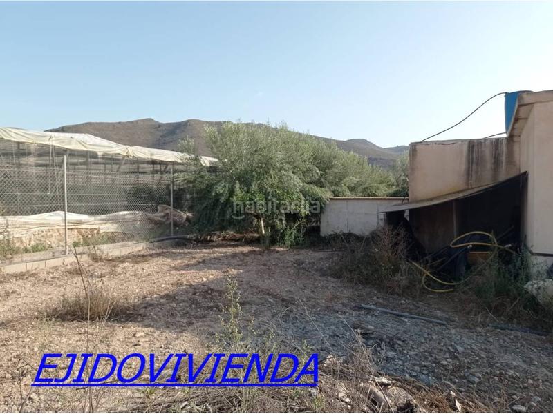 Foto 526ed7eb-eac8-45a9-afe2-433a42d4e7b3. Finca rústica a Berja