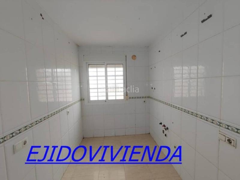 Foto f4c180d0-f1d6-409d-a2ce-5fad4105d389. Piso  en venta en centro en Carretera Mojonera - Cortijos de Marín Roquetas de Mar