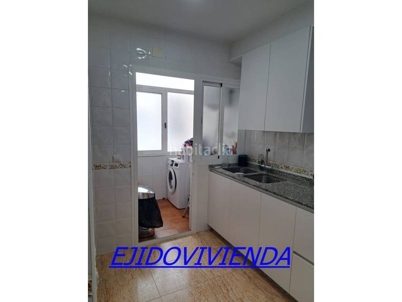 Foto 1ac03eb7-16a9-4ed1-a26a-a8b28368d917. Flat with parking in Plaza de la Luz Ejido (El)