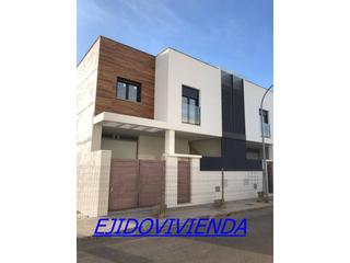 Pis a Ejido centro. Casa sobre almacen