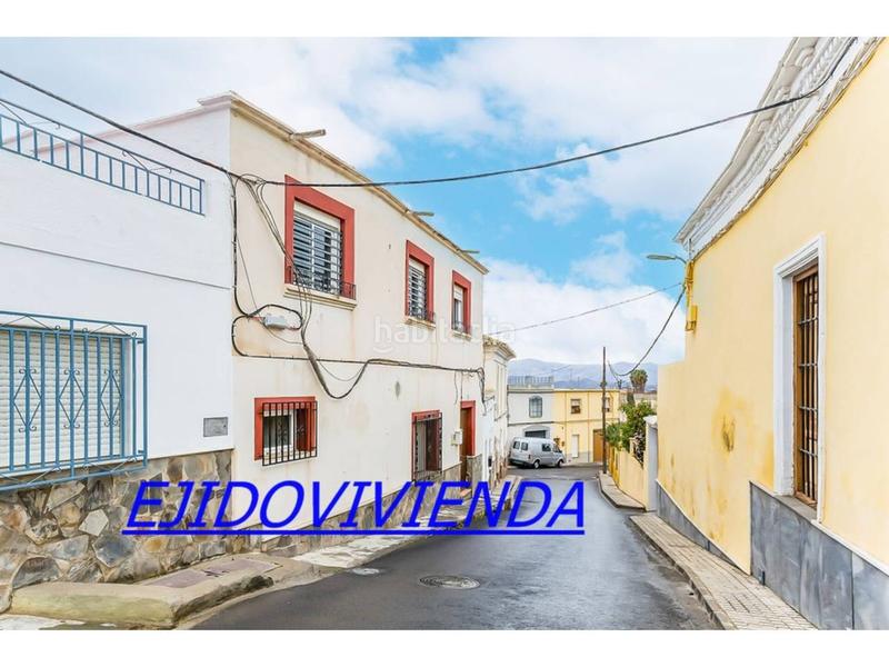 Foto 98118aee-383f-4cda-89b6-9998ecaedf5d. Maison dans Berja