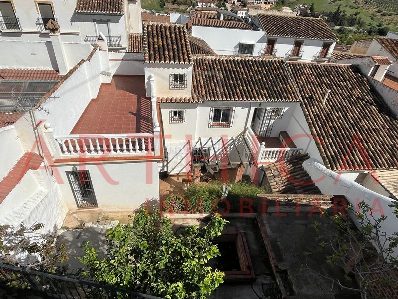 Foto 4022cd87-ae55-4870-b0e7-eefd93c888b5. Casa a schiera con camino parcheggio in Valle de Abdalajís