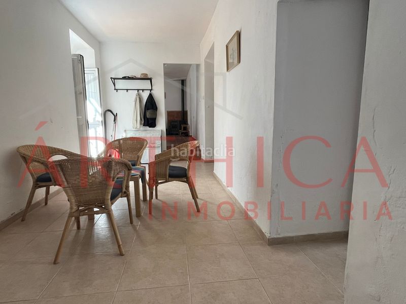 Foto bb45f0ce-fa10-44b9-885b-20d5cc89d7f2. Casa a schiera con camino parcheggio in Valle de Abdalajís