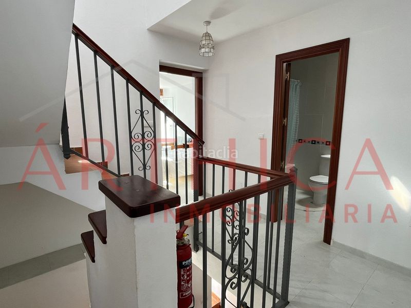 Foto cf633bec-ede4-4c1d-bf4c-18ce6a49c7aa. Casa a schiera con camino parcheggio in Valle de Abdalajís