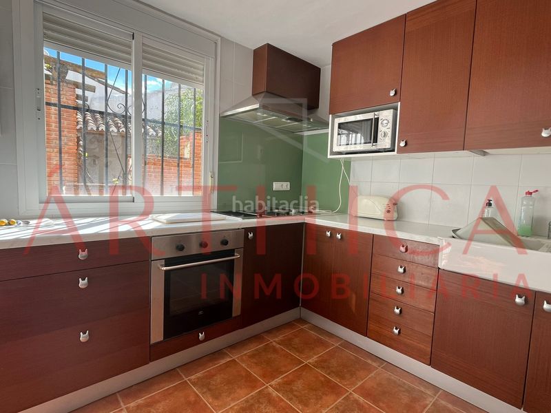 Foto d005da7c-3a4a-4cf9-b51b-3da68d480176. Casa a schiera con camino parcheggio in Valle de Abdalajís