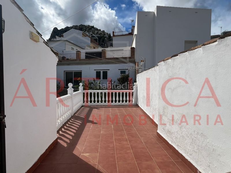 Foto f0368c01-6298-4107-bd41-f37b6efe941c. Casa a schiera con camino parcheggio in Valle de Abdalajís