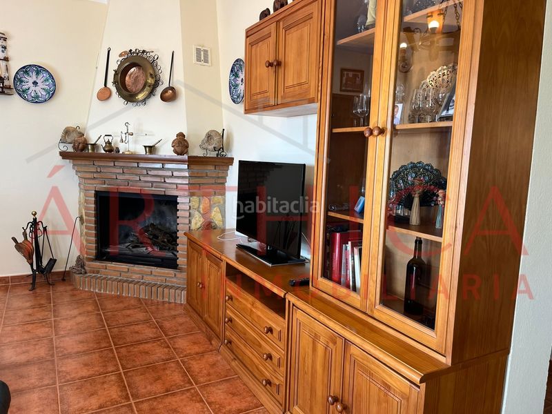Foto 0ad6644e-345e-47b8-a770-d595aa3449f9. Chalet avec cheminée parking dans Álora