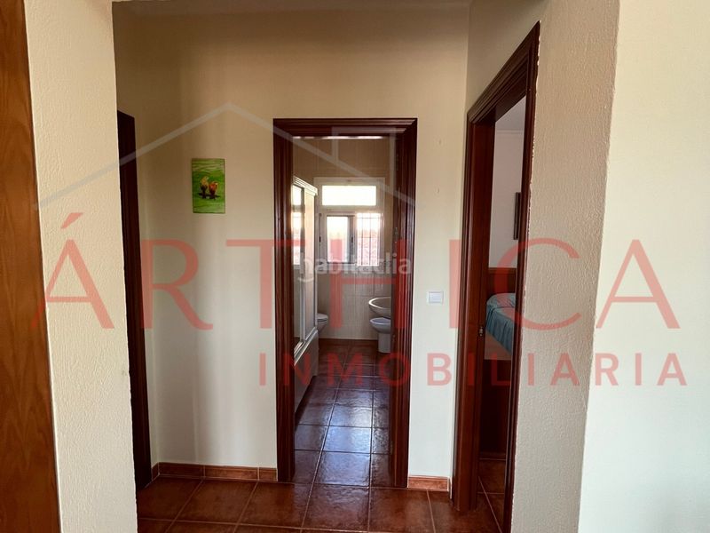 Foto 12caf0bd-d8f8-4f27-9333-90693635b2fc. Chalet avec cheminée parking dans Álora