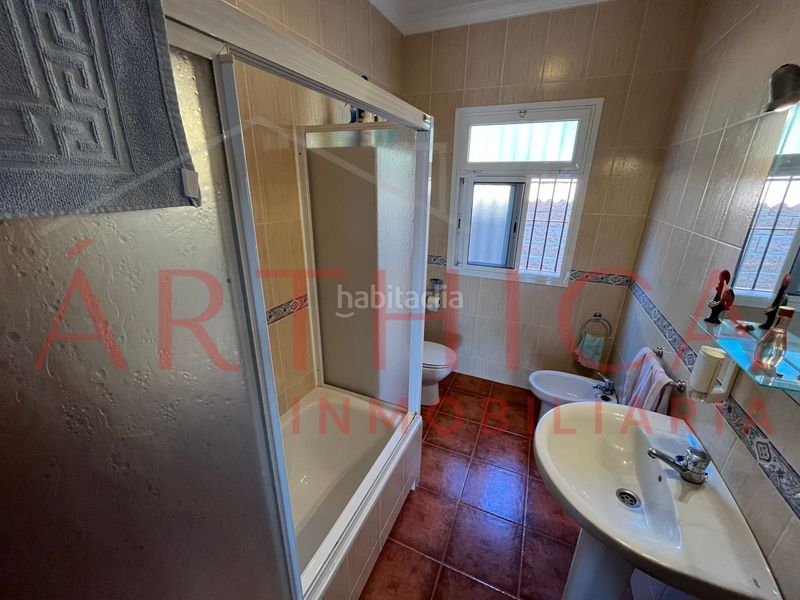 Foto 17f1543f-1341-4321-8aa5-22b9d02abbd6. Chalet avec cheminée parking dans Álora