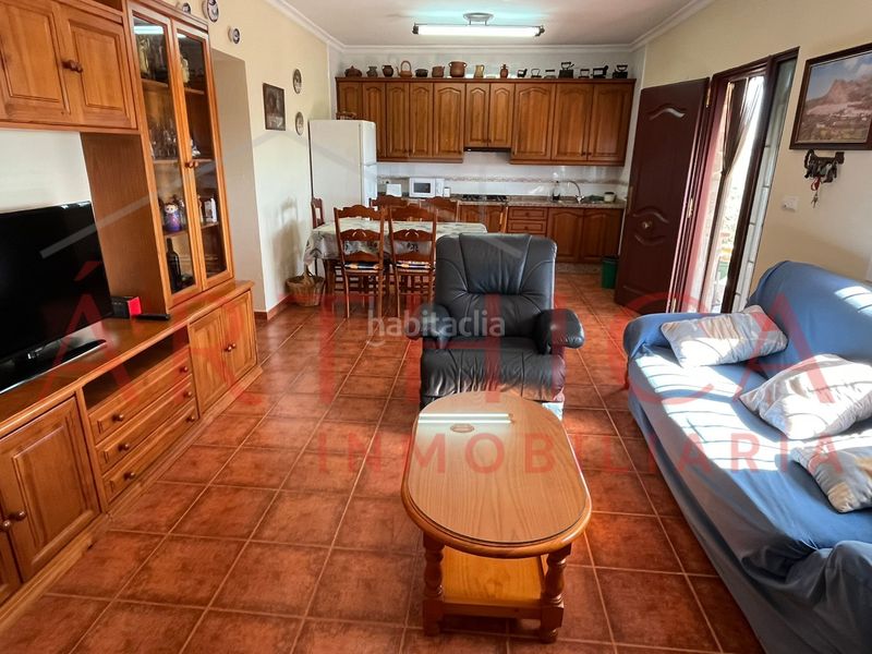 Foto 698f283a-f00d-457a-86d0-f50bb6eb39a1. Chalet avec cheminée parking dans Álora