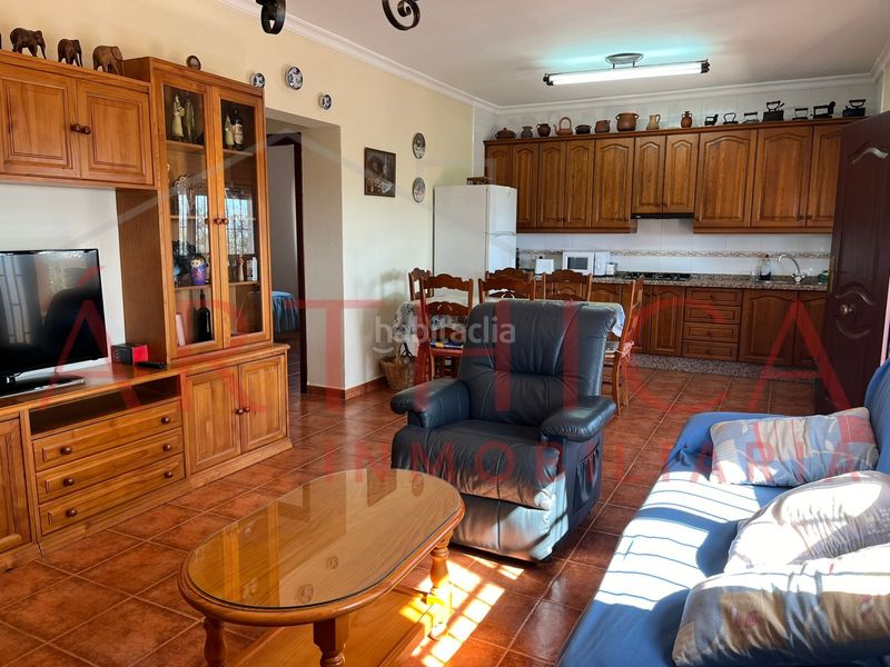 Foto eeb20e36-4e89-4a42-90da-9e08f01e3b12. Chalet avec cheminée parking dans Álora