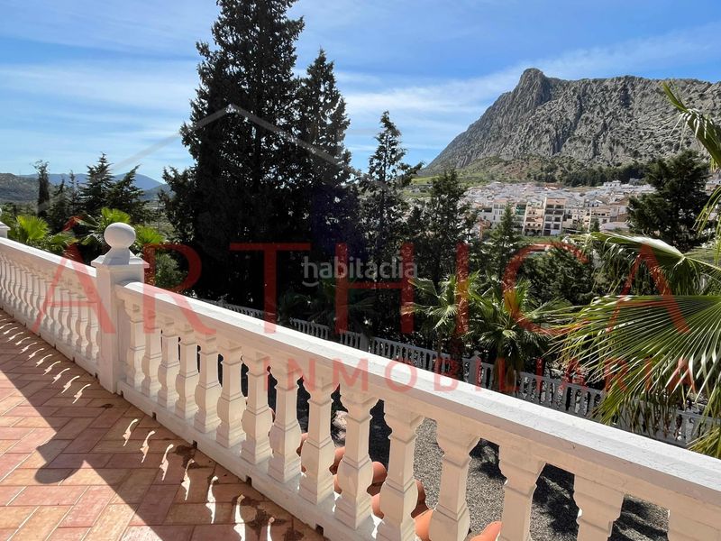 Foto f0ad4e75-6709-441f-be47-08a50d4564a6. Chalet con camino parcheggio piscina in Valle de Abdalajís