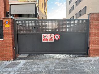 Affitto Posto auto in Ronda de ramón otero pedrayo 65. Alquiler de plaza de parking en castelldefels