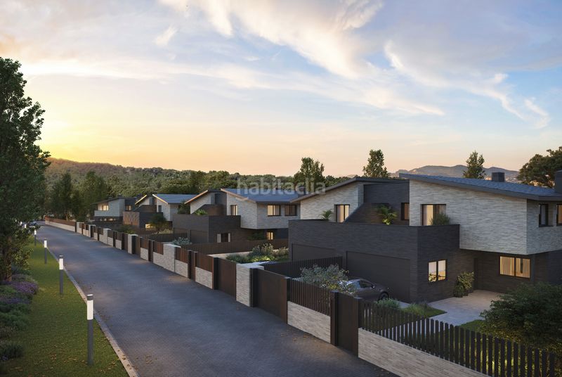 Foto 73935b6a-713b-4ee3-b766-0ef52f783ae0. Casa aparellada 219m<sup>2</sup> amb xemeneia calefacció aparcament piscina a Begues