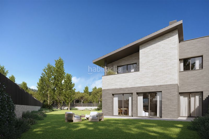 Foto cd3ac72a-28e4-475f-b959-f5db67f7ef9e. Casa aparellada 219m<sup>2</sup> amb xemeneia calefacció aparcament piscina a Begues