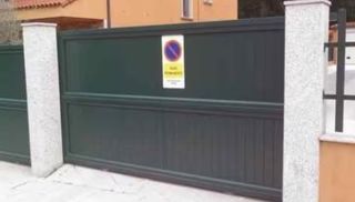 Miete Autoparkplatz in Passeig dels tarongers 55. Alquiler de plaza de parking en castelldefels