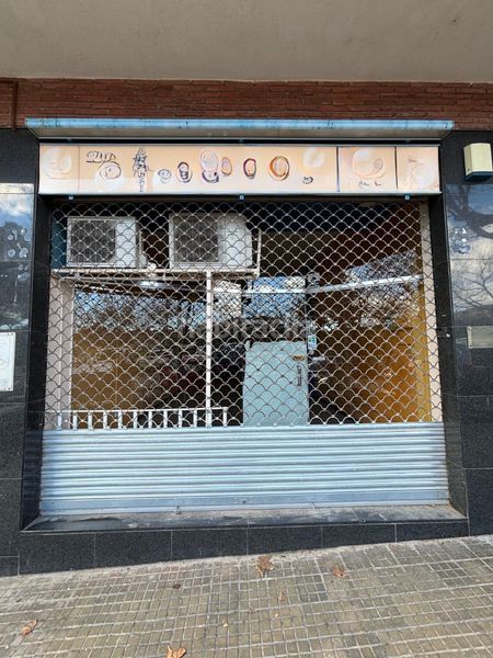 Foto 918a2237-0692-4941-a488-b82a7ceecca2. Lloguer local comercial a carrer de josep irla 5 a Viladecans