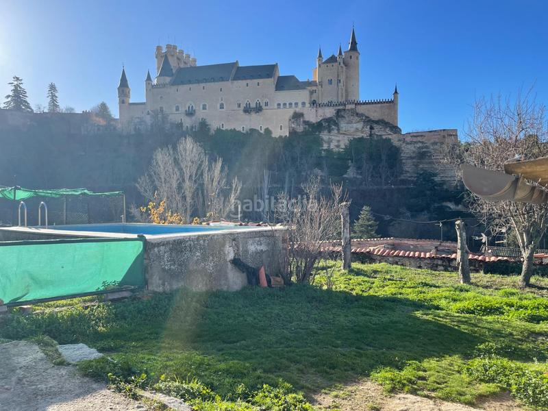 Foto a6954860-a9a2-4aee-bd72-d215590637c0. Masia amb piscina a San Lorenzo - San Marcos Segovia