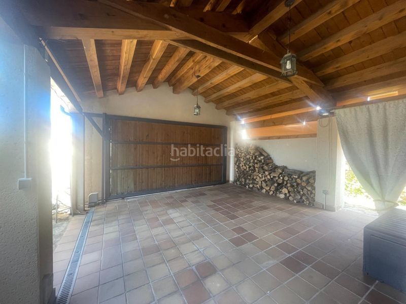 Foto bd3b56f9-5f3f-4653-a76b-76349e497f02. Xalet amb calefacció aparcament piscina a Lastrilla (La)