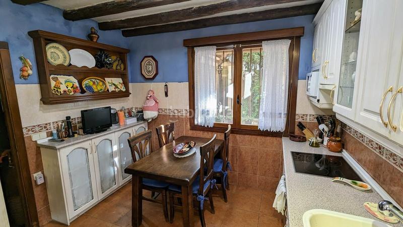 Foto d8f21072-f269-4c12-8aea-ed45b4480032. Casa amb calefacció a Sotosalbos