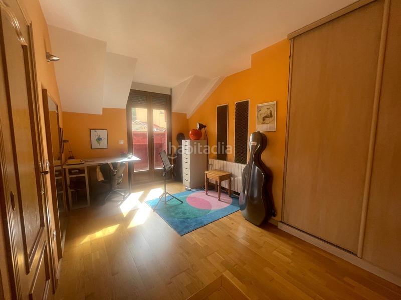 Foto 932d732a-3f48-4336-bb06-259a01f0daf2. Casa aparellada amb calefacció aparcament a San Lorenzo - San Marcos Segovia