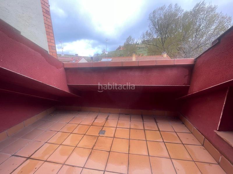 Foto b4d089f8-b3d0-4833-844f-49f9f3d06495. Casa aparellada amb calefacció aparcament a San Lorenzo - San Marcos Segovia
