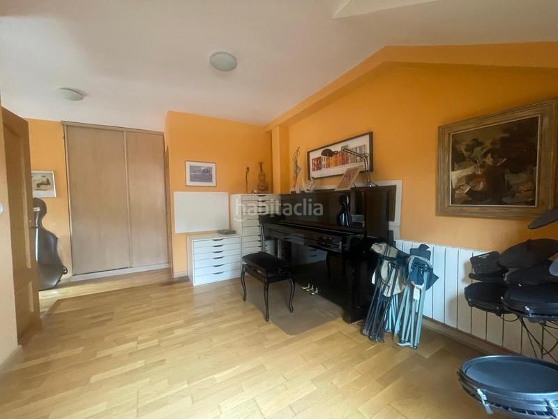 Foto cbd7e4be-0a61-42df-a55b-01121e63c816. Casa aparellada amb calefacció aparcament a San Lorenzo - San Marcos Segovia