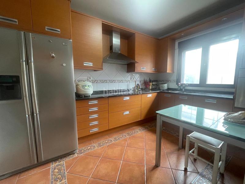 Foto 3c1e6a02-79a2-4ef9-8bc8-d1f5adaba463. Towny house with heating parking in Hontanares de Eresma