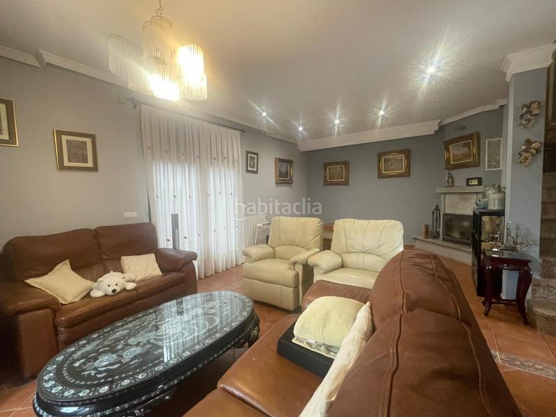 Foto 5bea4ac8-6f5e-4df6-b265-8d4f3e81ddd9. Towny house with heating parking in Hontanares de Eresma