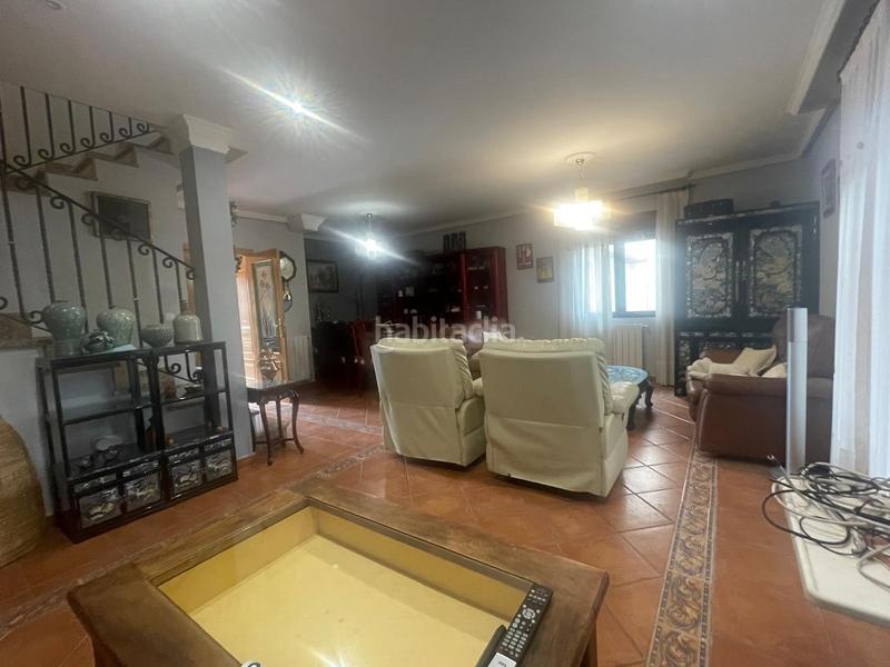 Foto 74056c9d-fdb0-43a9-b593-c81d3d14ad19. Towny house with heating parking in Hontanares de Eresma